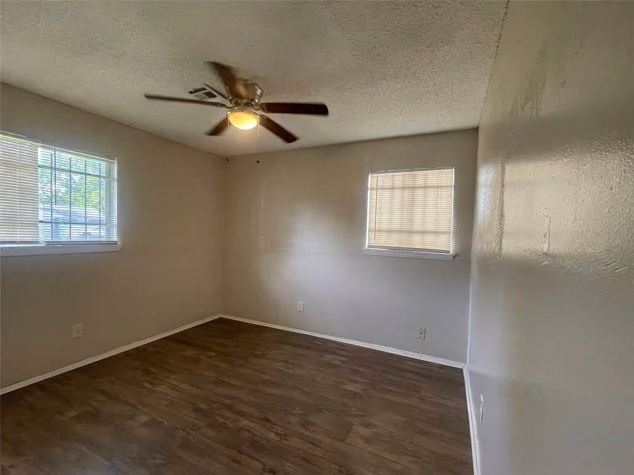 Photo 6 of 5250 Dumore Drive, Houston, TX