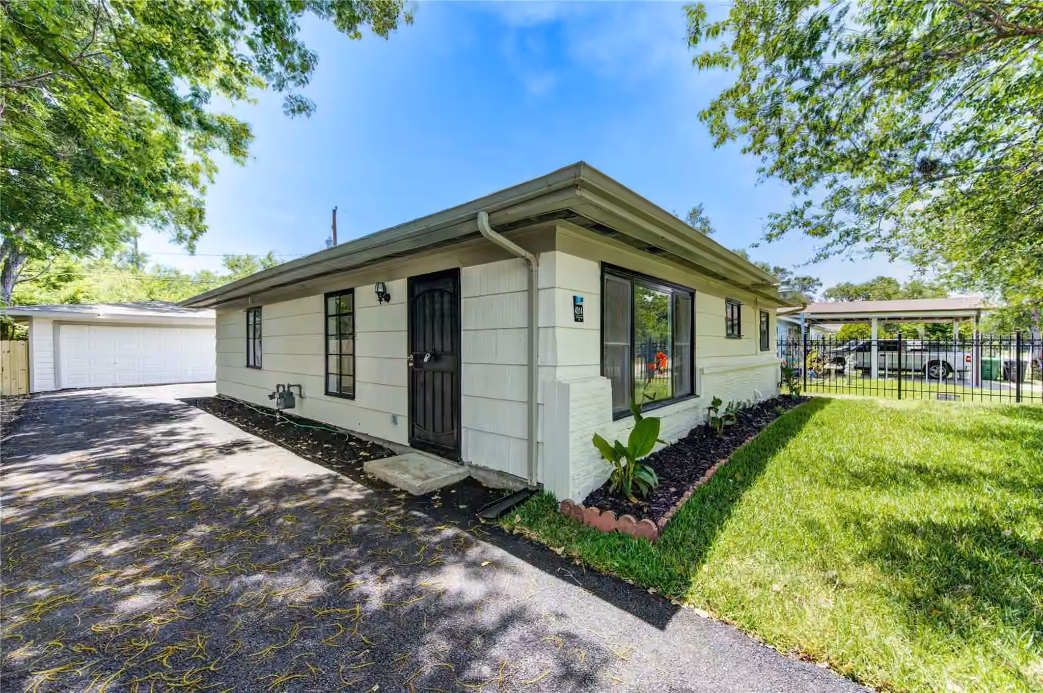 Photo of 4914 Pershing Street, Houston, TX