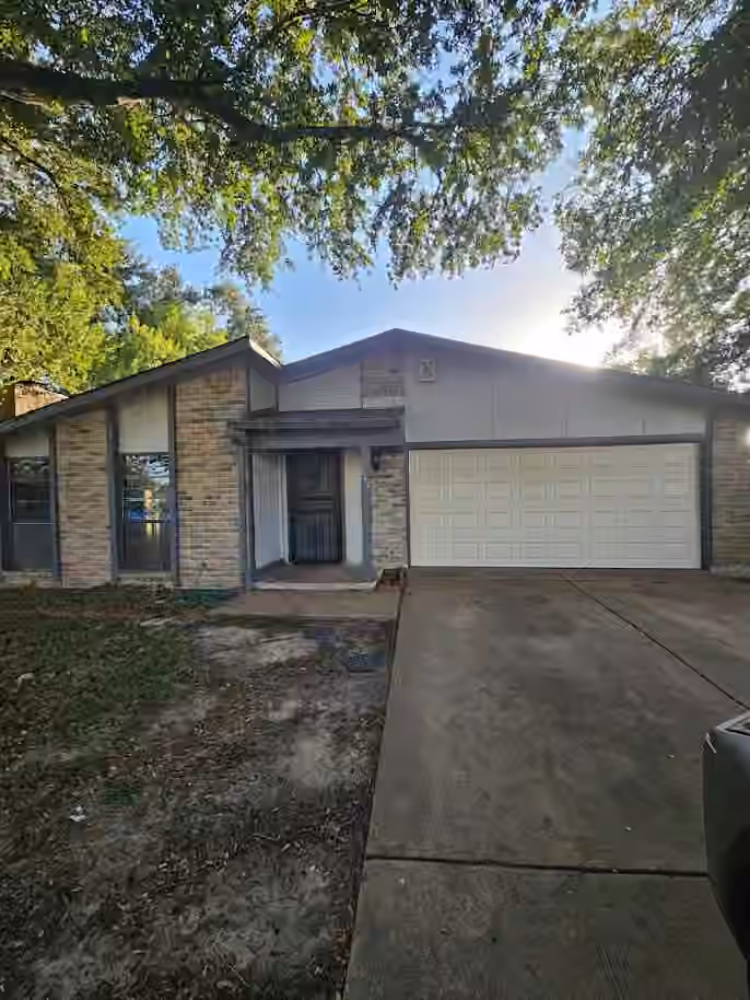 Photo of 5643 Condon Lane, Houston, TX 77053