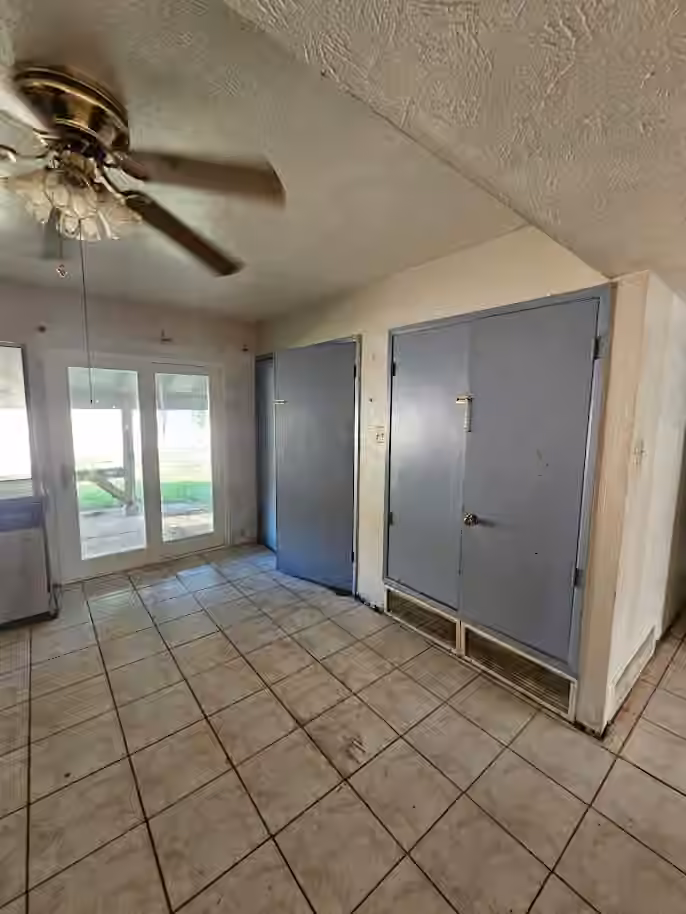 Photo 2 of 5643 Condon Lane, Houston, TX