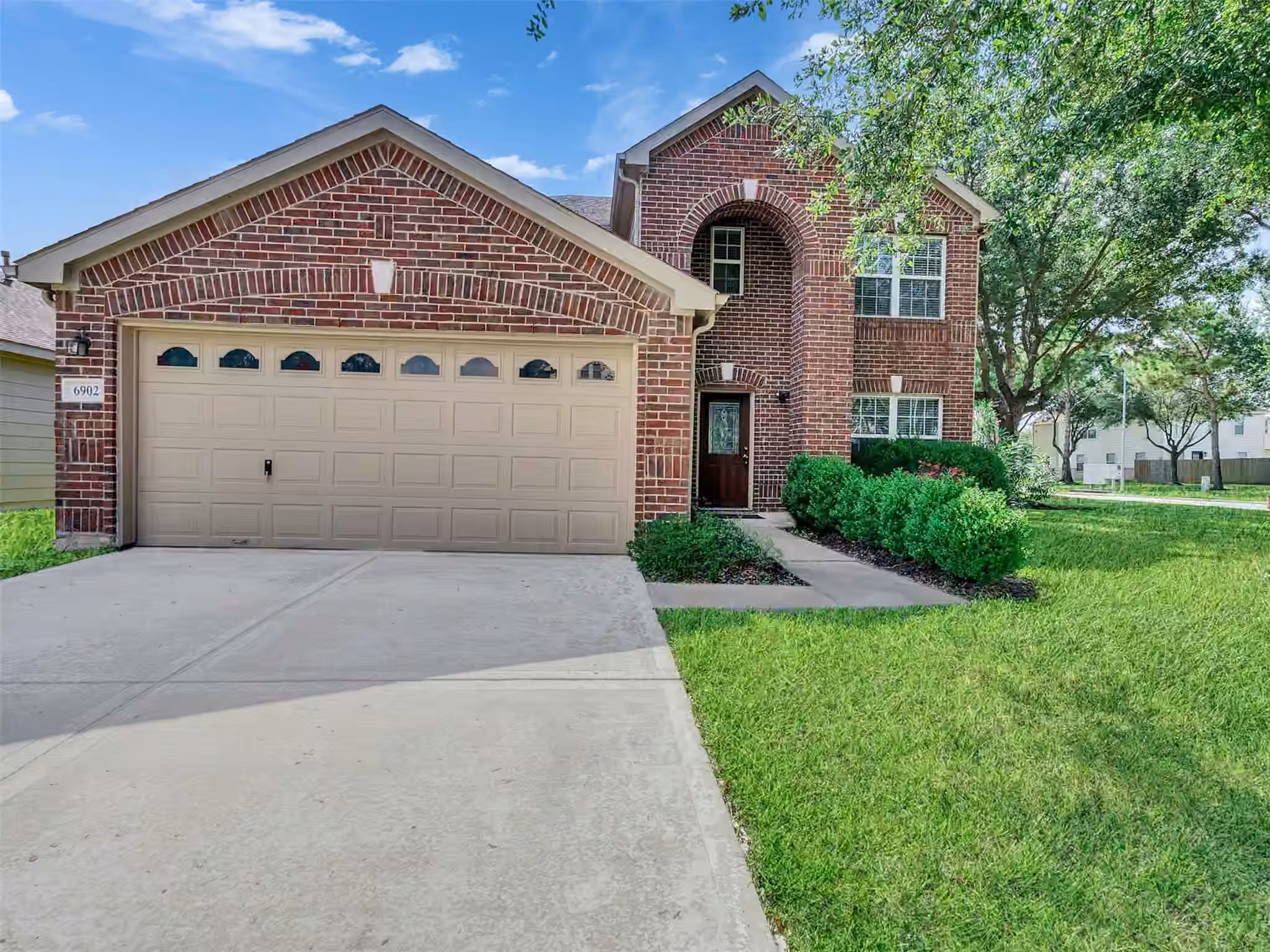 Photo 2 of 6902 Oleander Grove Way, Houston, TX