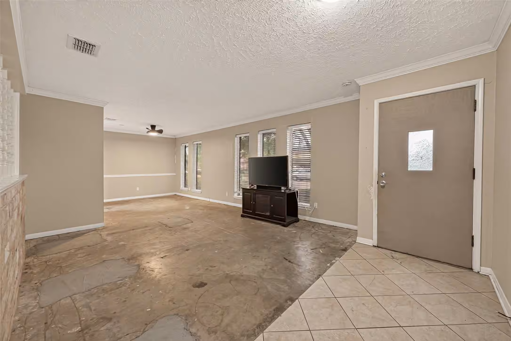 Photo 5 of 9854 Sagebark Drive, Houston, TX