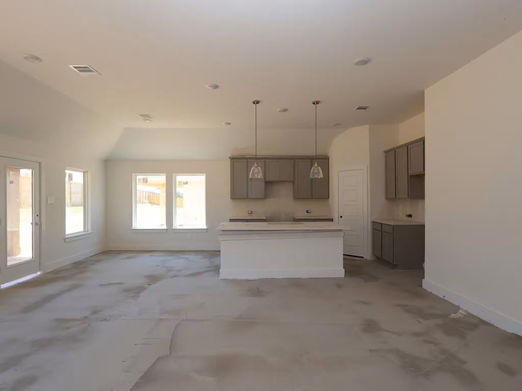 Photo 3 of 10591 Annex Avenue, Montgomery, TX