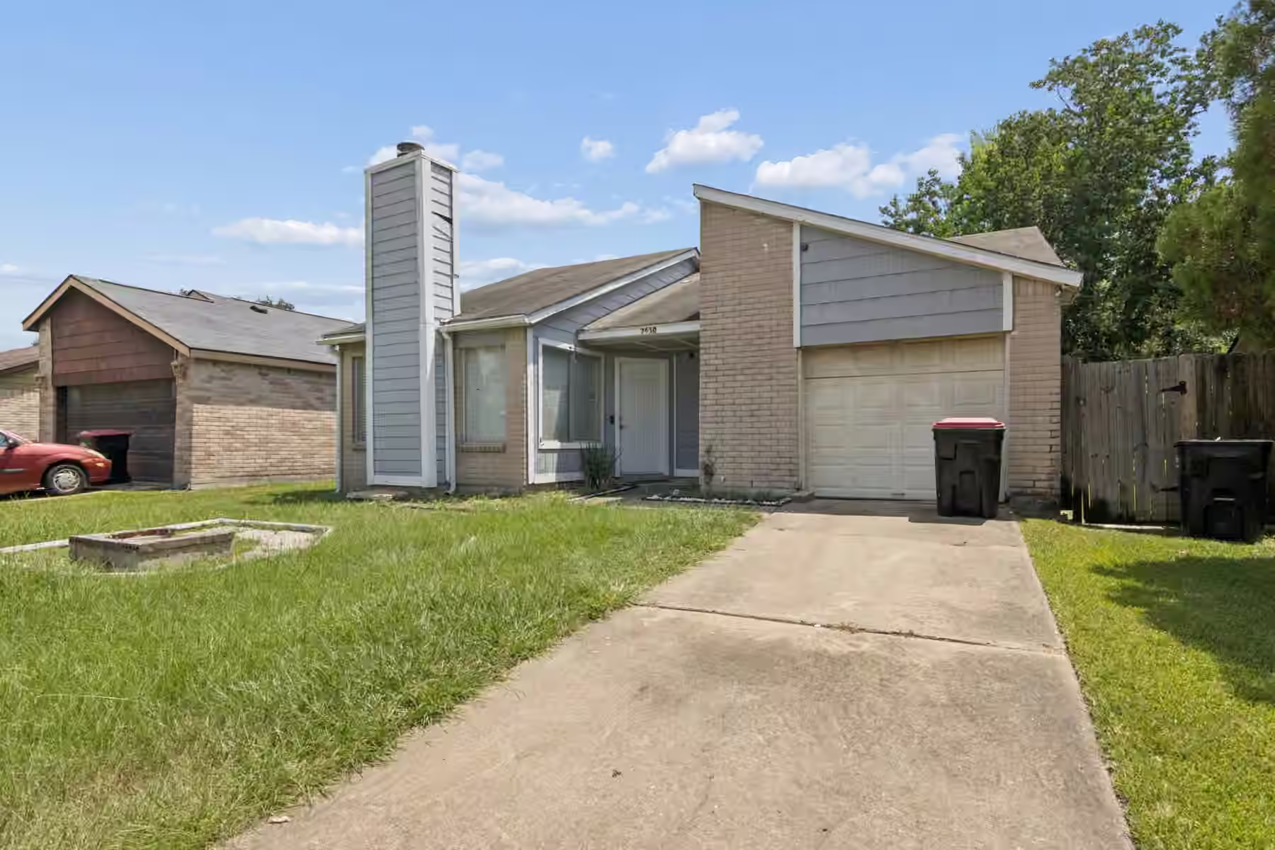 Photo 3 of 7610 Log Cradle Drive, Houston, TX