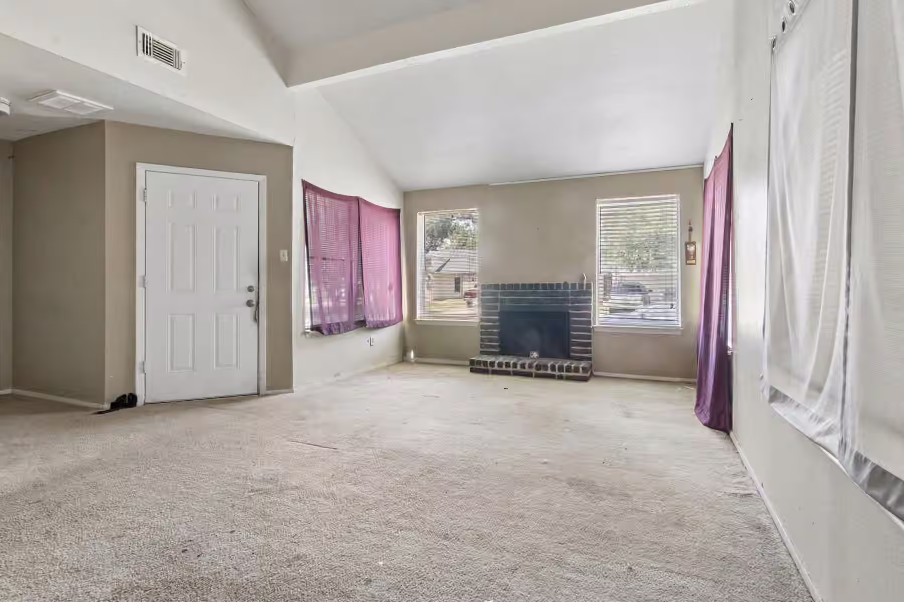 Photo 7 of 7610 Log Cradle Drive, Houston, TX