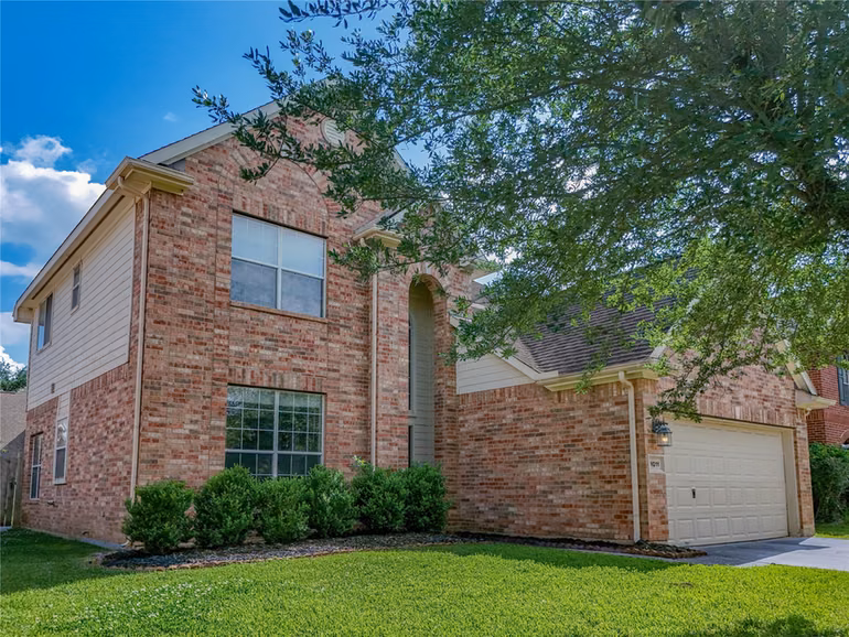 Photo 3 of 1011 Jasons Bend Drive, Sugar Land, TX