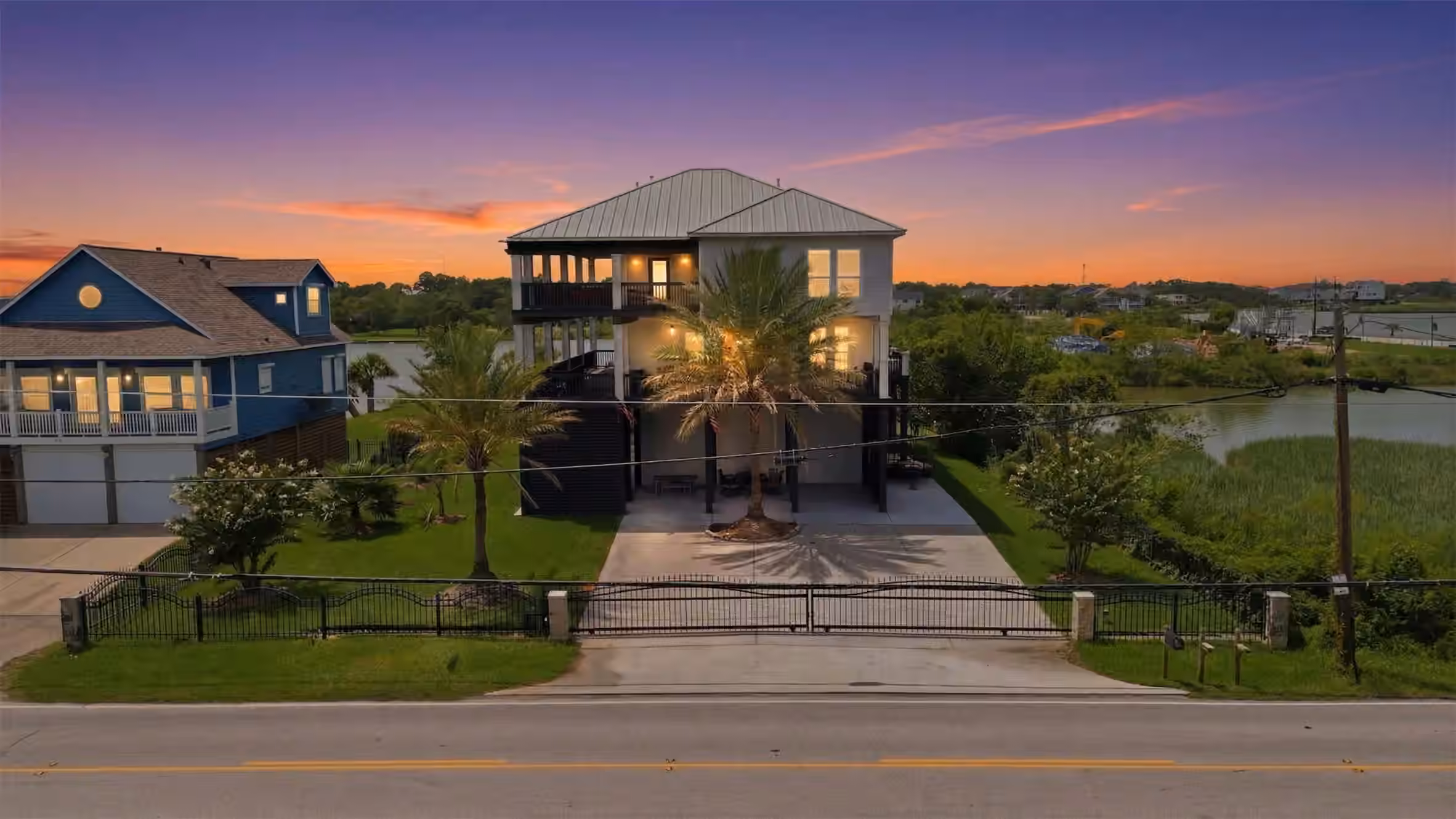 Photo 2 of 1015 Todville Road, Seabrook, TX