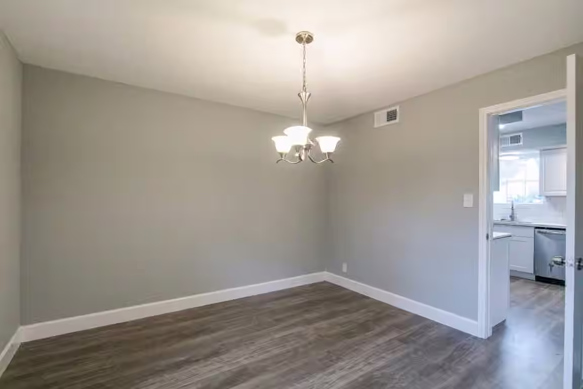 Photo 5 of 6106 Morningcrest Court, Spring, TX