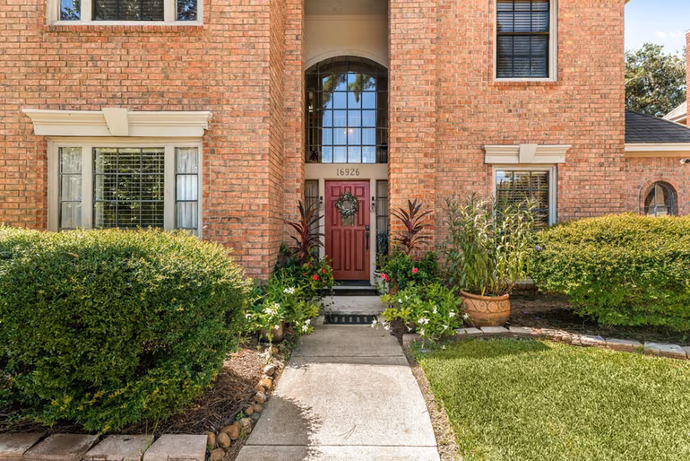 Photo 3 of 16926 Scenic Lakes Way, Houston, TX
