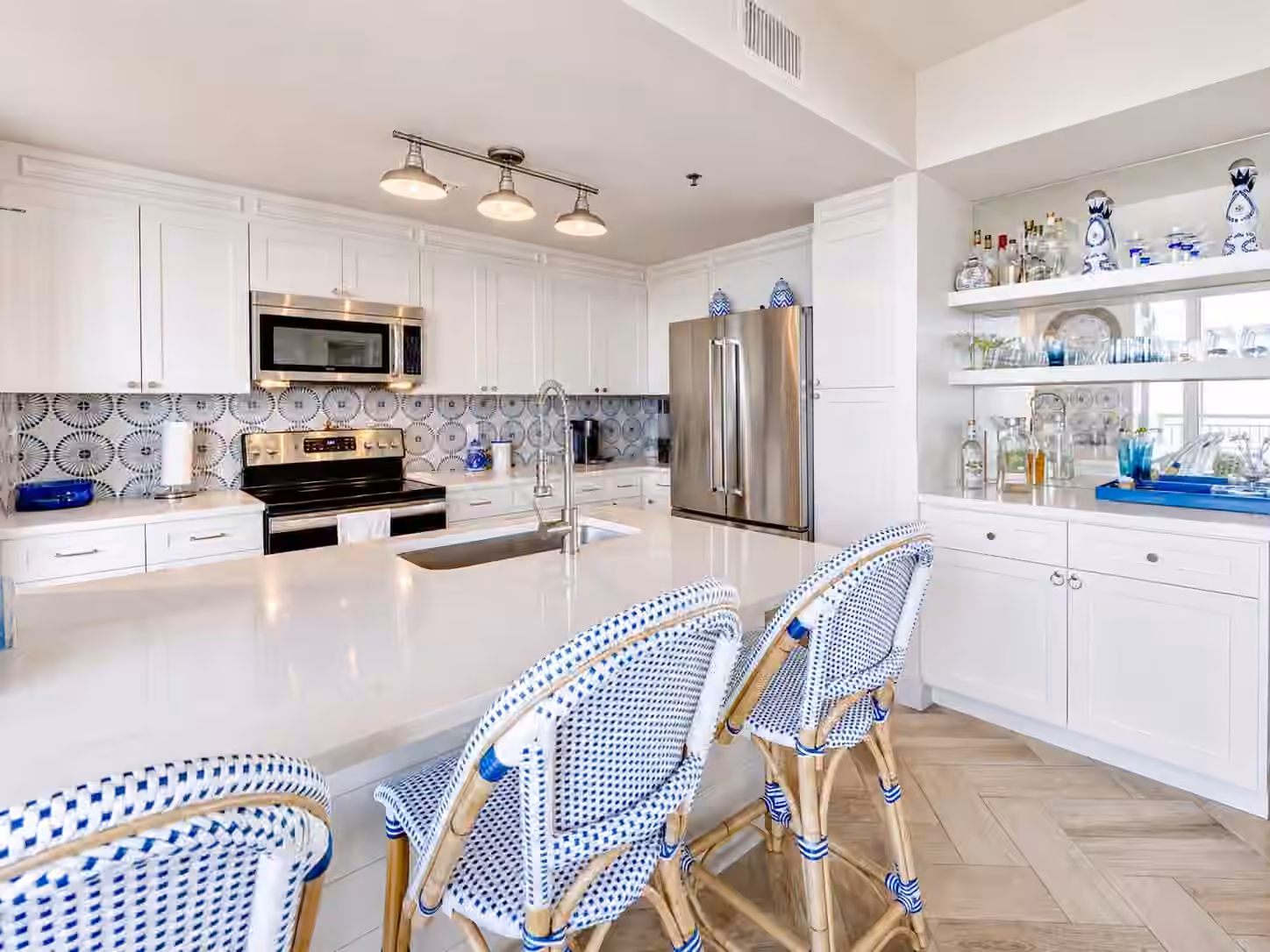 Photo 5 of 801 E Beach Drive BC1910, Galveston, TX