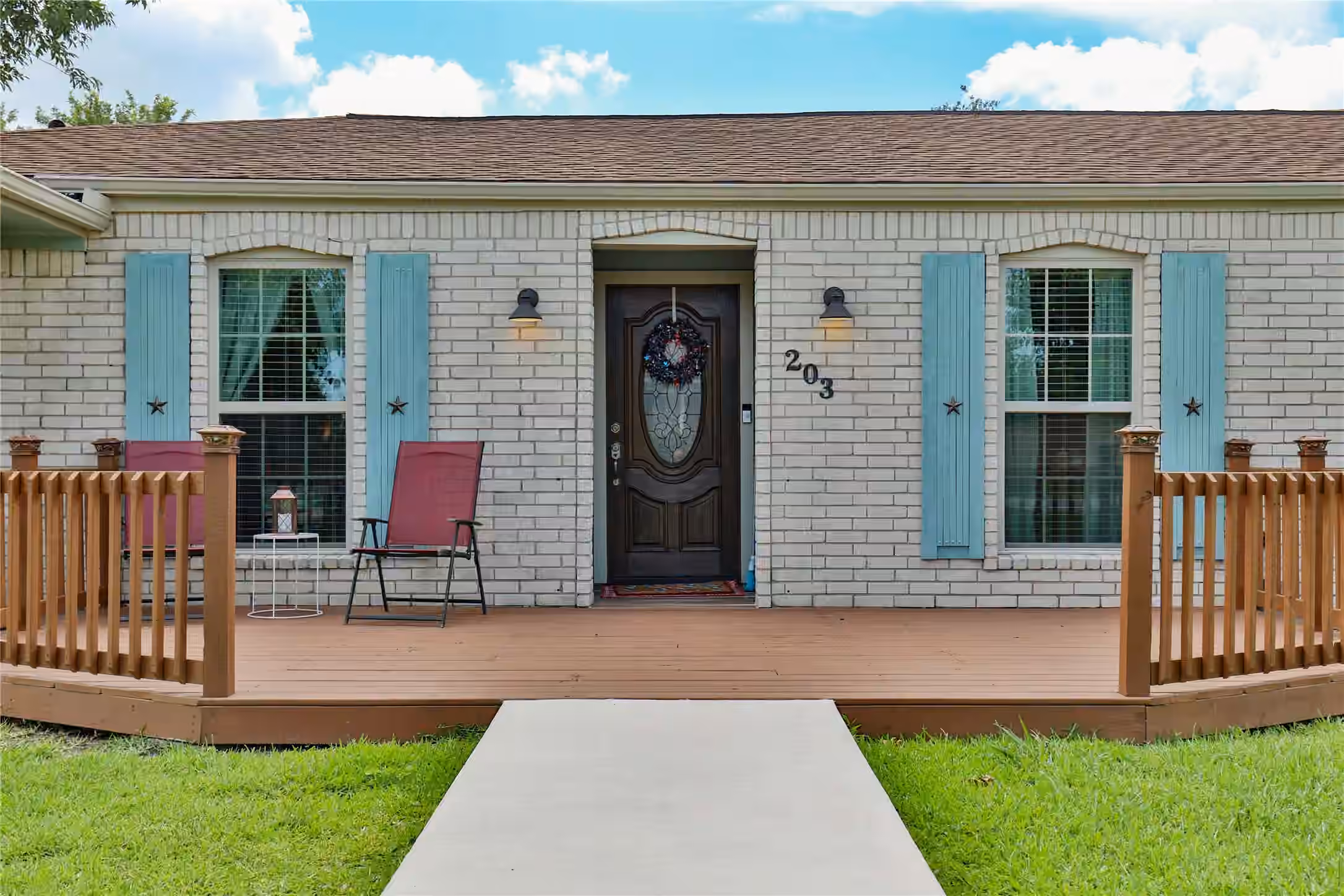 Photo of 203 Tamarind Street, Lake Jackson, TX 77566