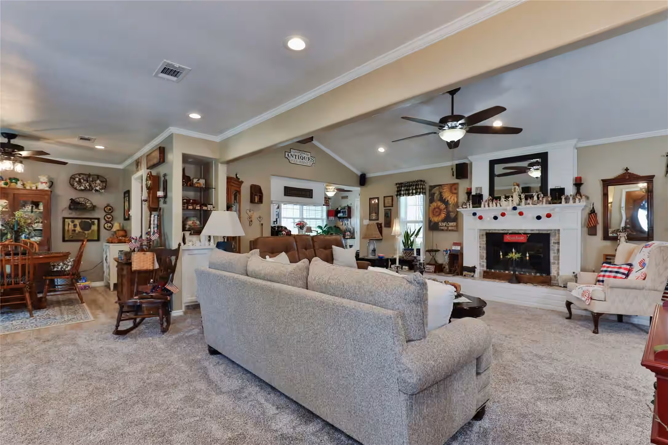 Photo 6 of 203 Tamarind Street, Lake Jackson, TX