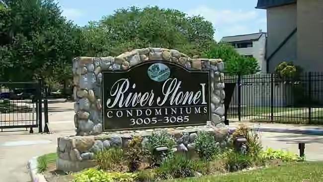 Photo of 3025 Walnut Bend Lane 31, Houston, TX