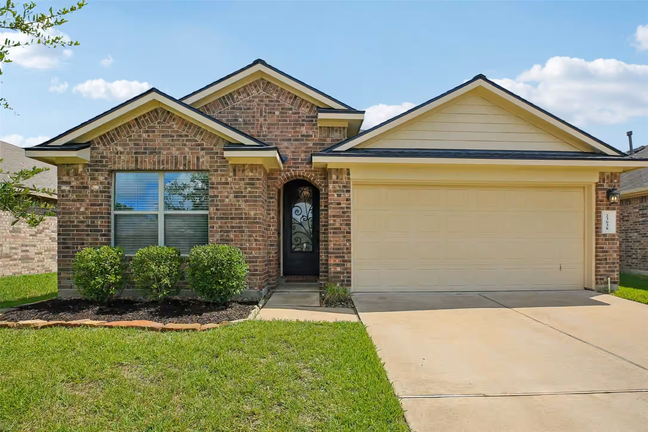 Photo 2 of 23038 Ari Creek Way, Tomball, TX