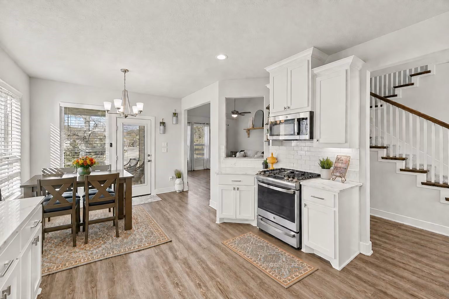 Photo 4 of 1700 Twin Oaks Circle, Brenham, TX