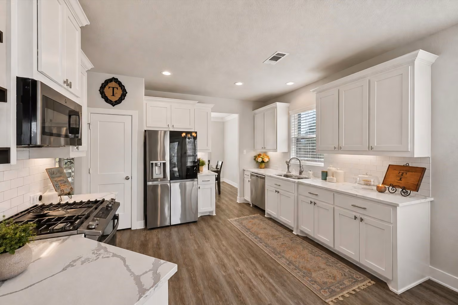 Photo 5 of 1700 Twin Oaks Circle, Brenham, TX