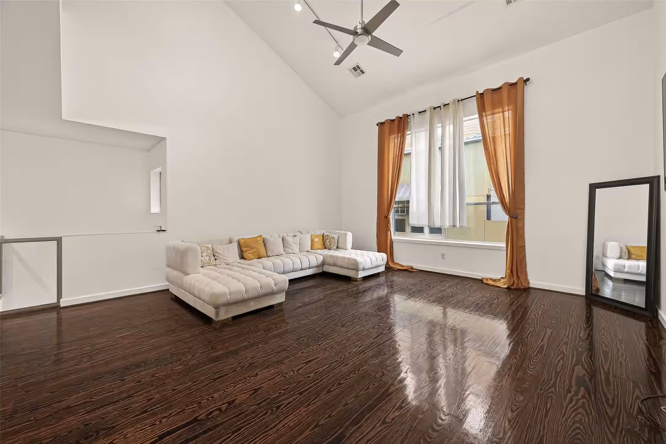 Photo of 417 Meadow Street, Houston, TX 77020