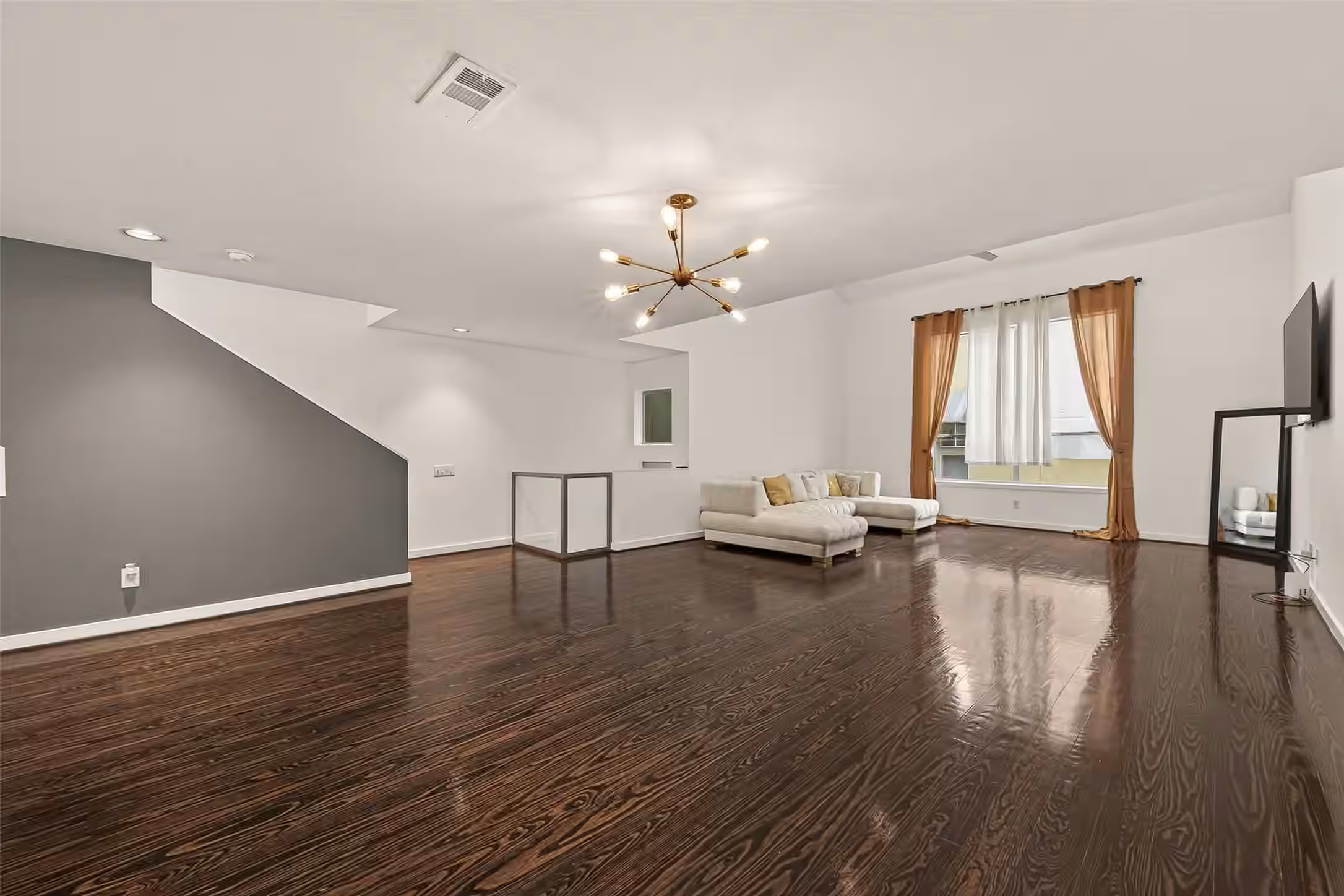 Photo 3 of 417 Meadow Street, Houston, TX
