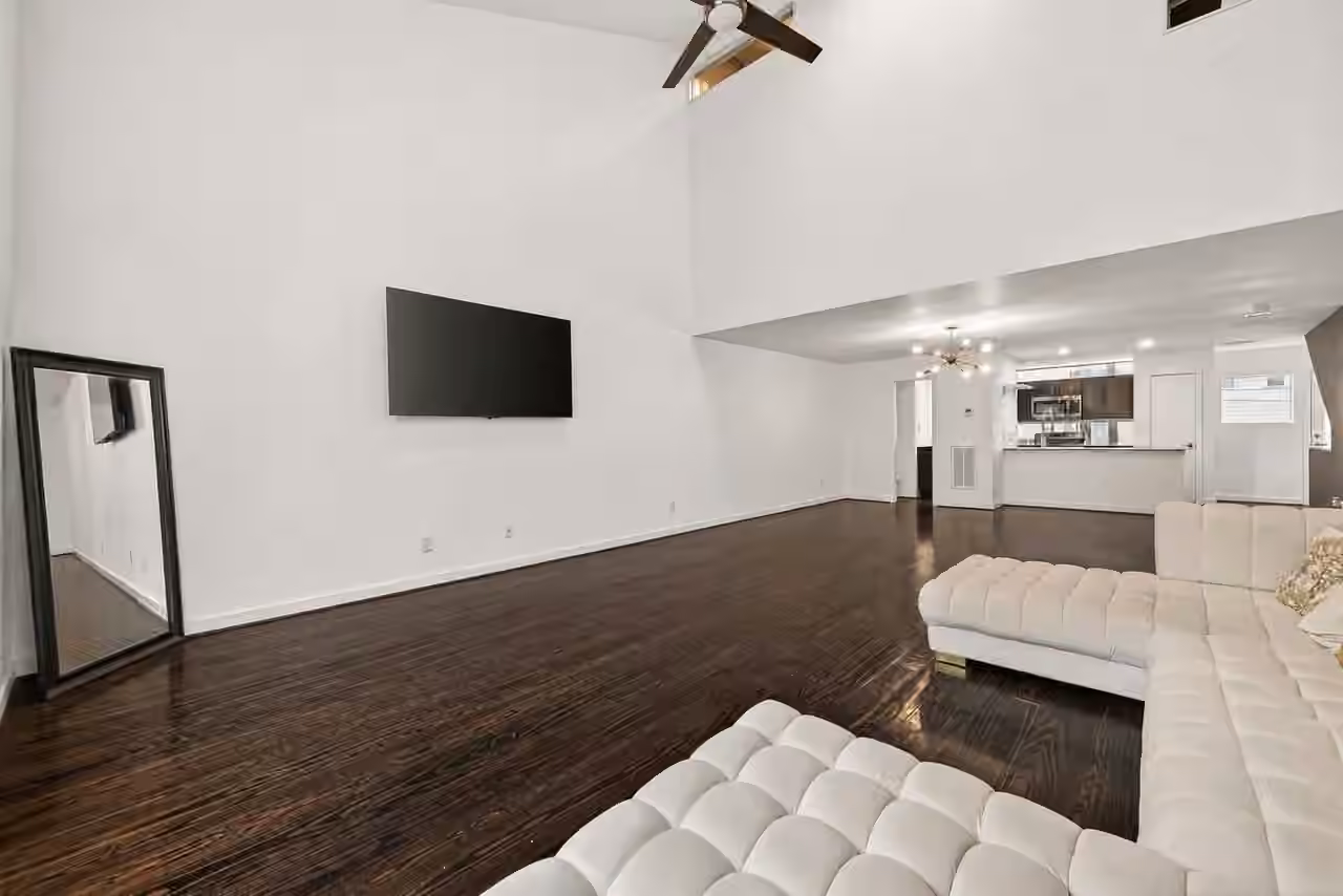 Photo 4 of 417 Meadow Street, Houston, TX