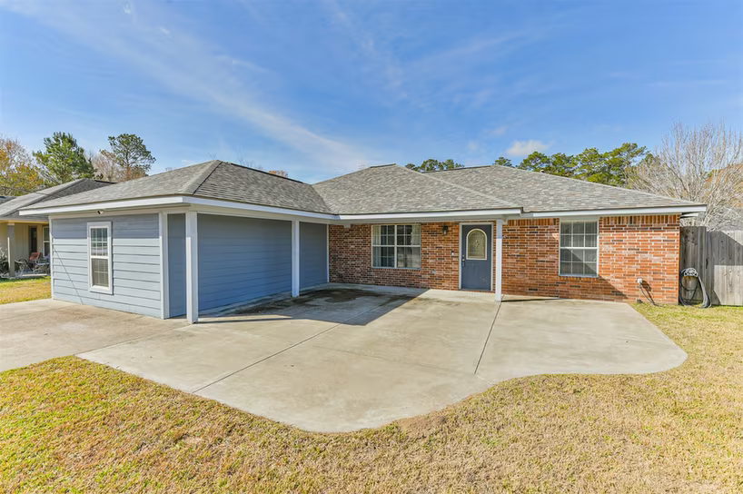 Photo 2 of 1106 Jefferson Avenue, Cleveland, TX