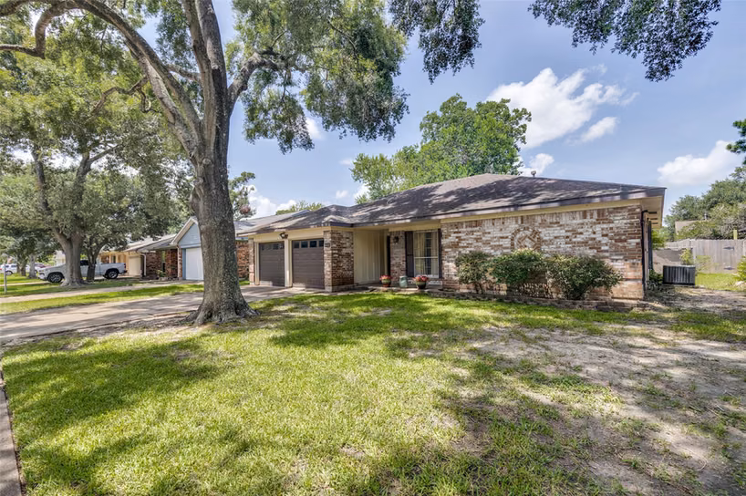 Photo 4 of 16131 White Star Drive, Houston, TX