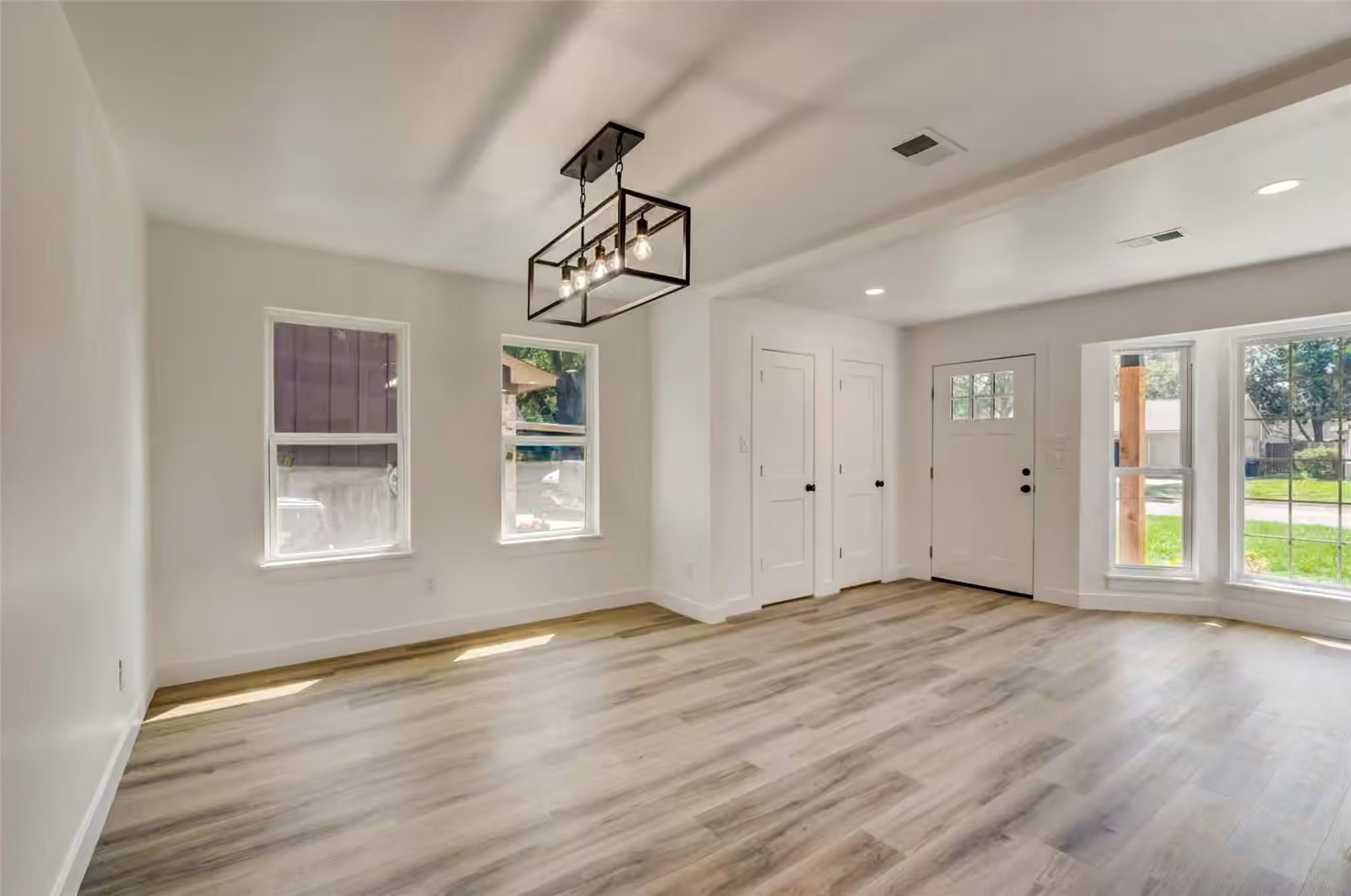 Photo 5 of 315 Cypress Street, Alvin, TX