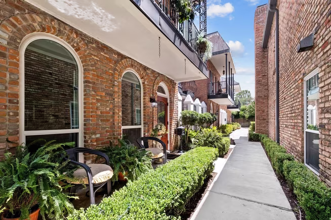 Photo of 7929 Woodway Drive 4, Houston, TX