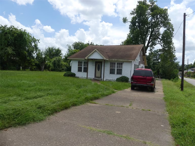 Photo 4 of 7713 Airline Drive, Houston, TX