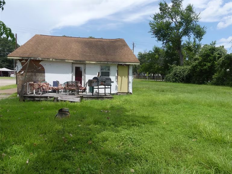 Photo 7 of 7713 Airline Drive, Houston, TX