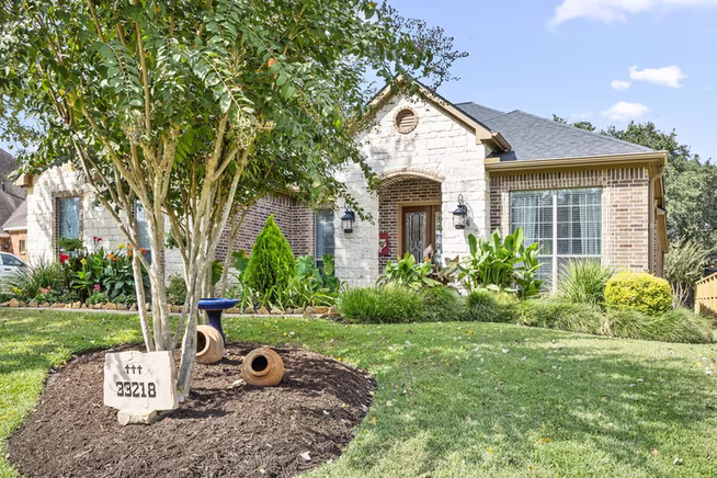 Photo 4 of 33218 Worthing Lane, Fulshear, TX