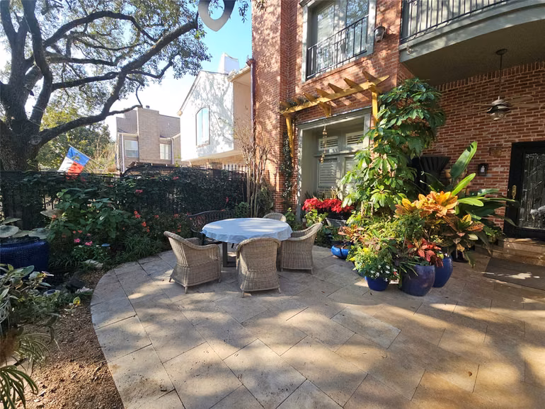 Photo of 4716 Post Oak Timber Drive, Houston, TX 77056