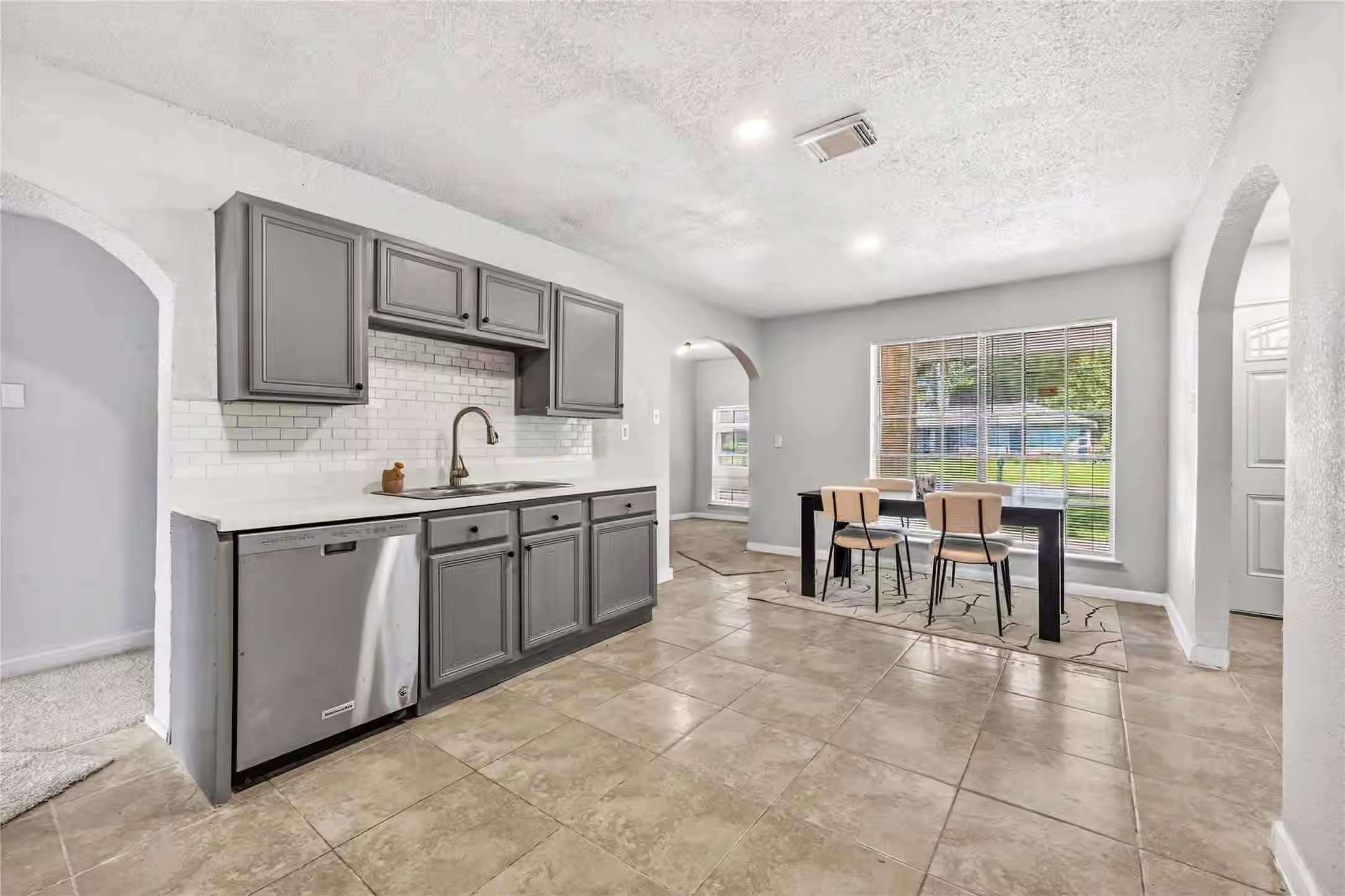 Photo 6 of 7026 Hedgewood Street, Houston, TX