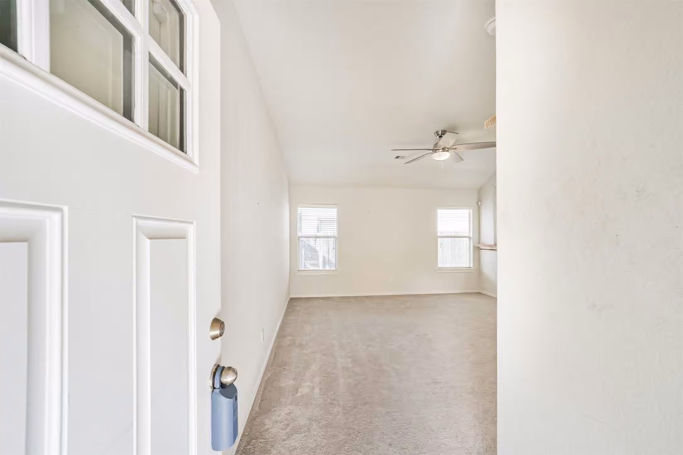 Photo 5 of 1609 Peach Dale Court, Conroe, TX