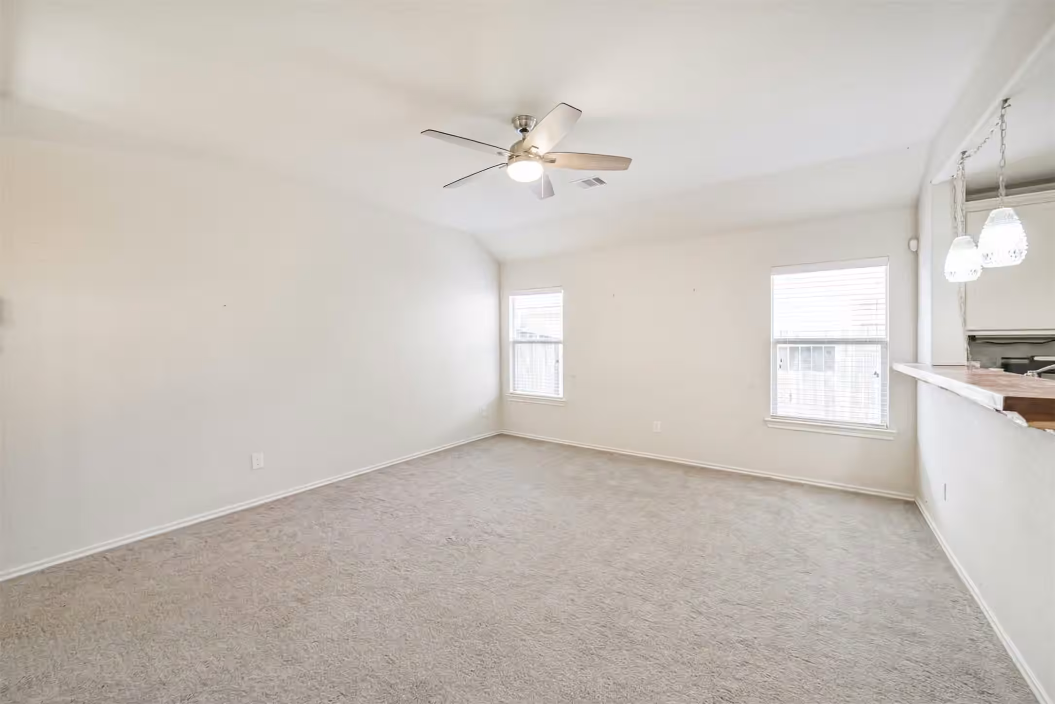 Photo 6 of 1609 Peach Dale Court, Conroe, TX