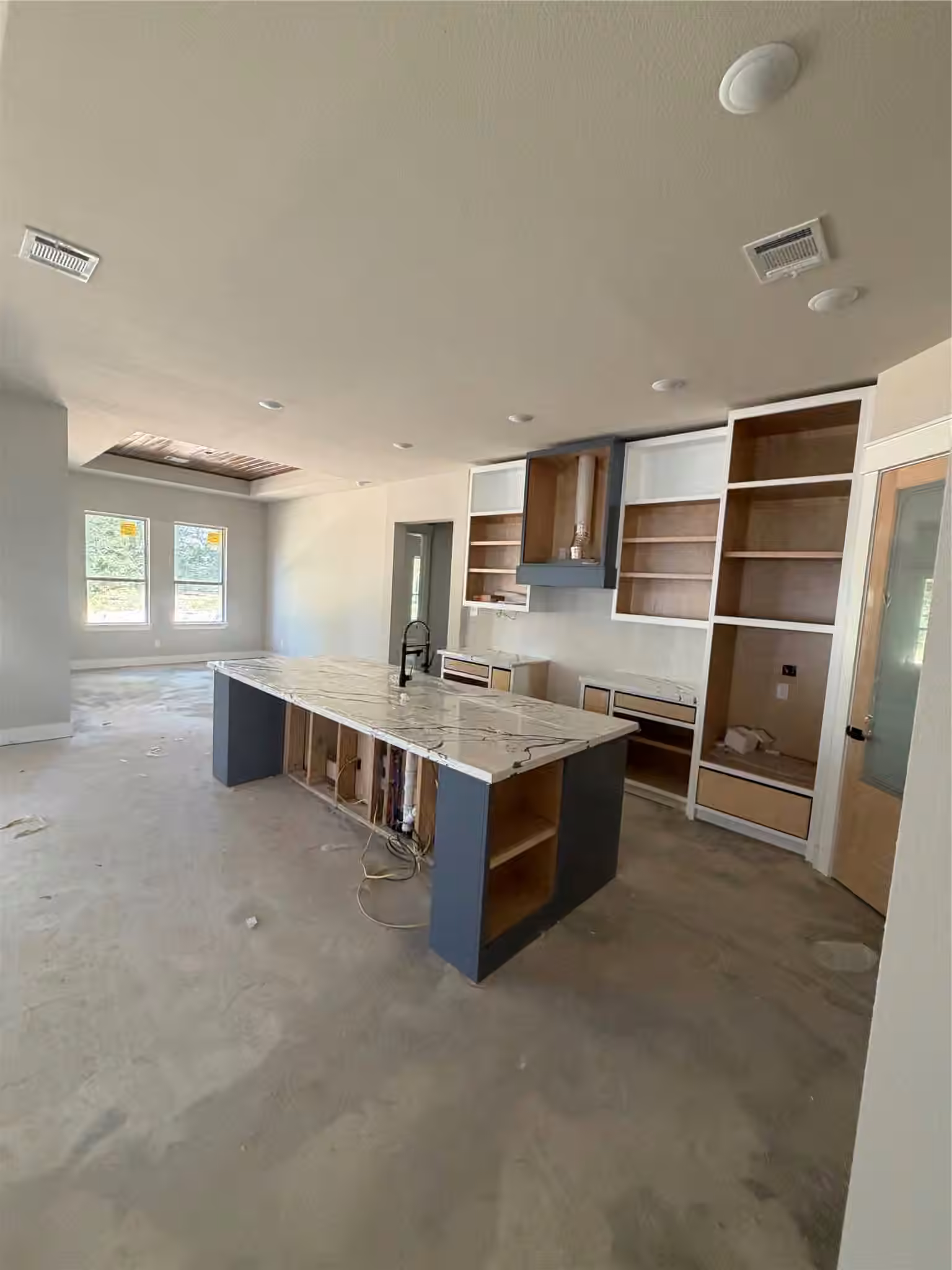 Photo 6 of 216 Bluehill Dr, Montgomery, TX