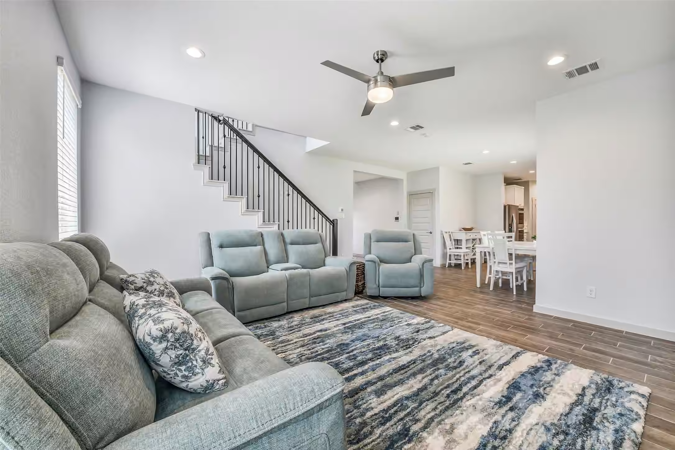 Photo 5 of 1508 Harvest Vine Court, Friendswood, TX