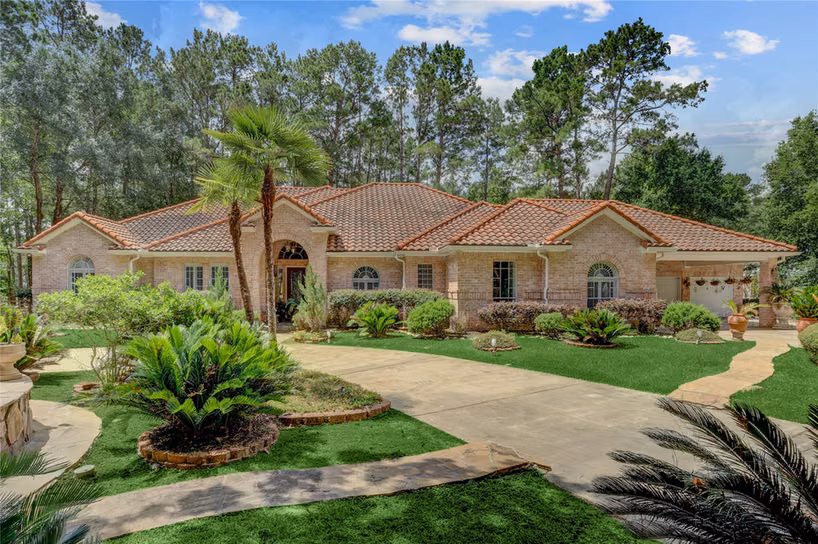 Photo of 19311 Country Lake Drive, Magnolia, TX 77355
