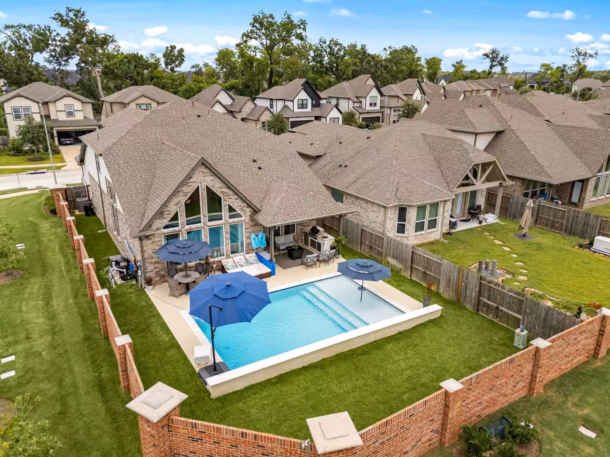 Photo 2 of 1835 Waters Branch Drive, Missouri City, TX