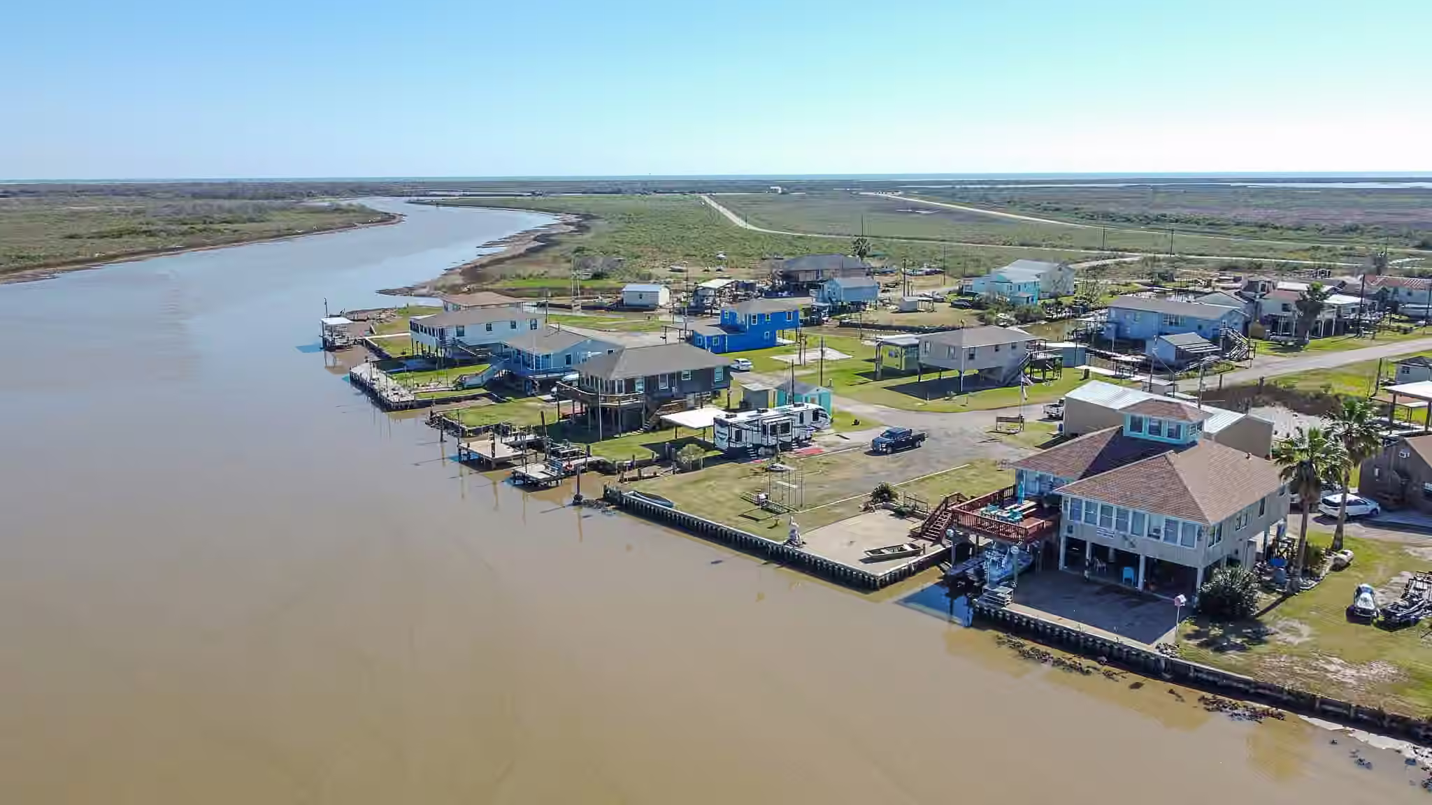 Photo 5 of 222 Fishermans Isle, Brazoria, TX