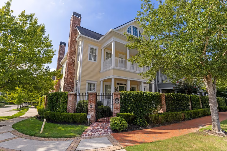 Photo of 60 North Bay Boulevard, The Woodlands, TX