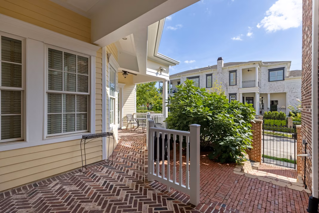 Photo 7 of 60 North Bay Boulevard, The Woodlands, TX
