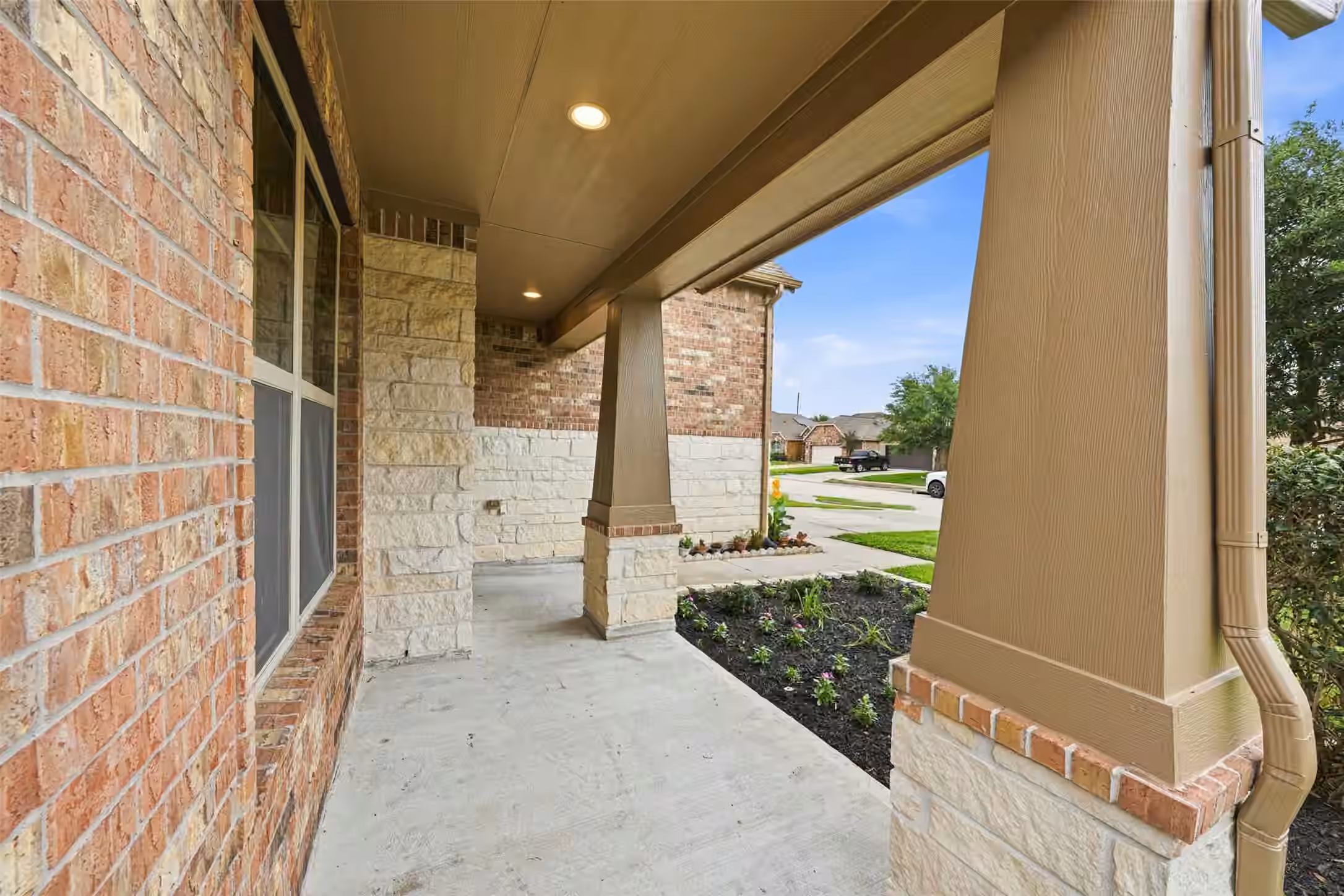Photo 3 of 9422 Harmony Lake Lane, Richmond, TX