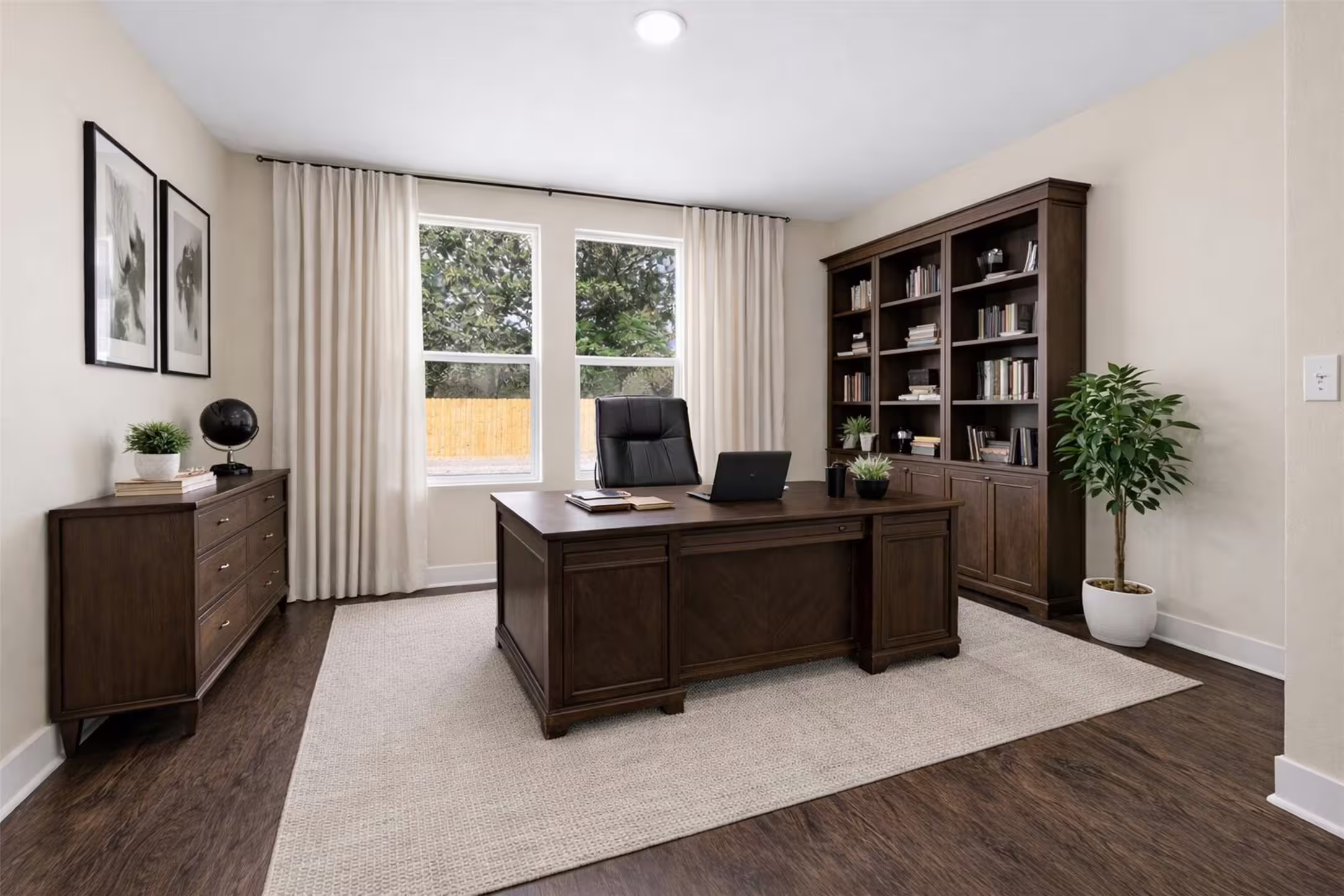 Photo 7 of 1410 Fannin Street, Columbus, TX