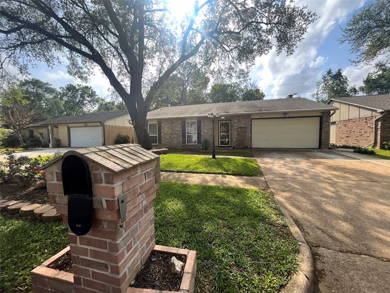 Photo 2 of 4407 Kevinkay Drive, Houston, TX