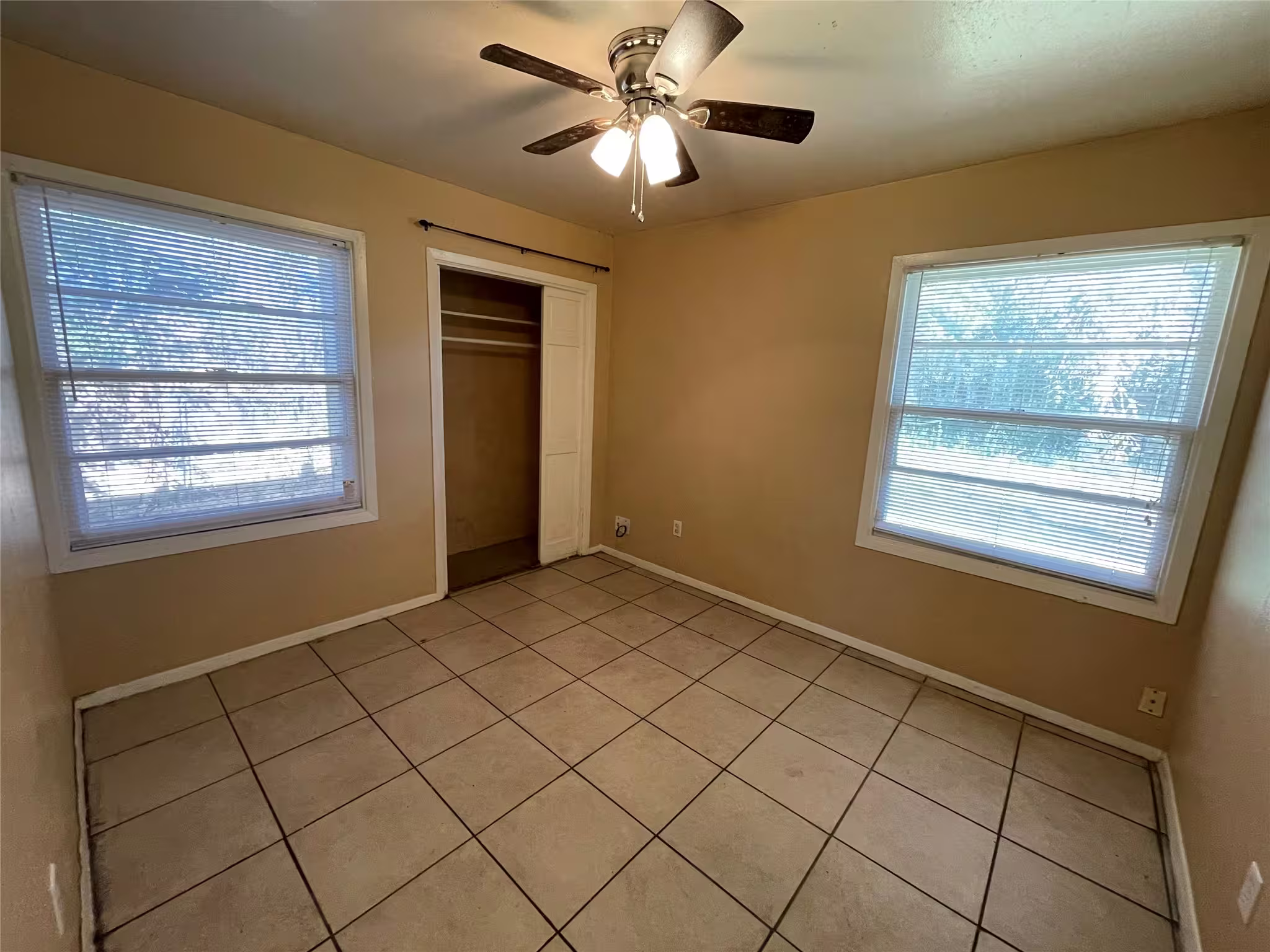 Photo 6 of 3910 Ella Boulevard, Houston, TX