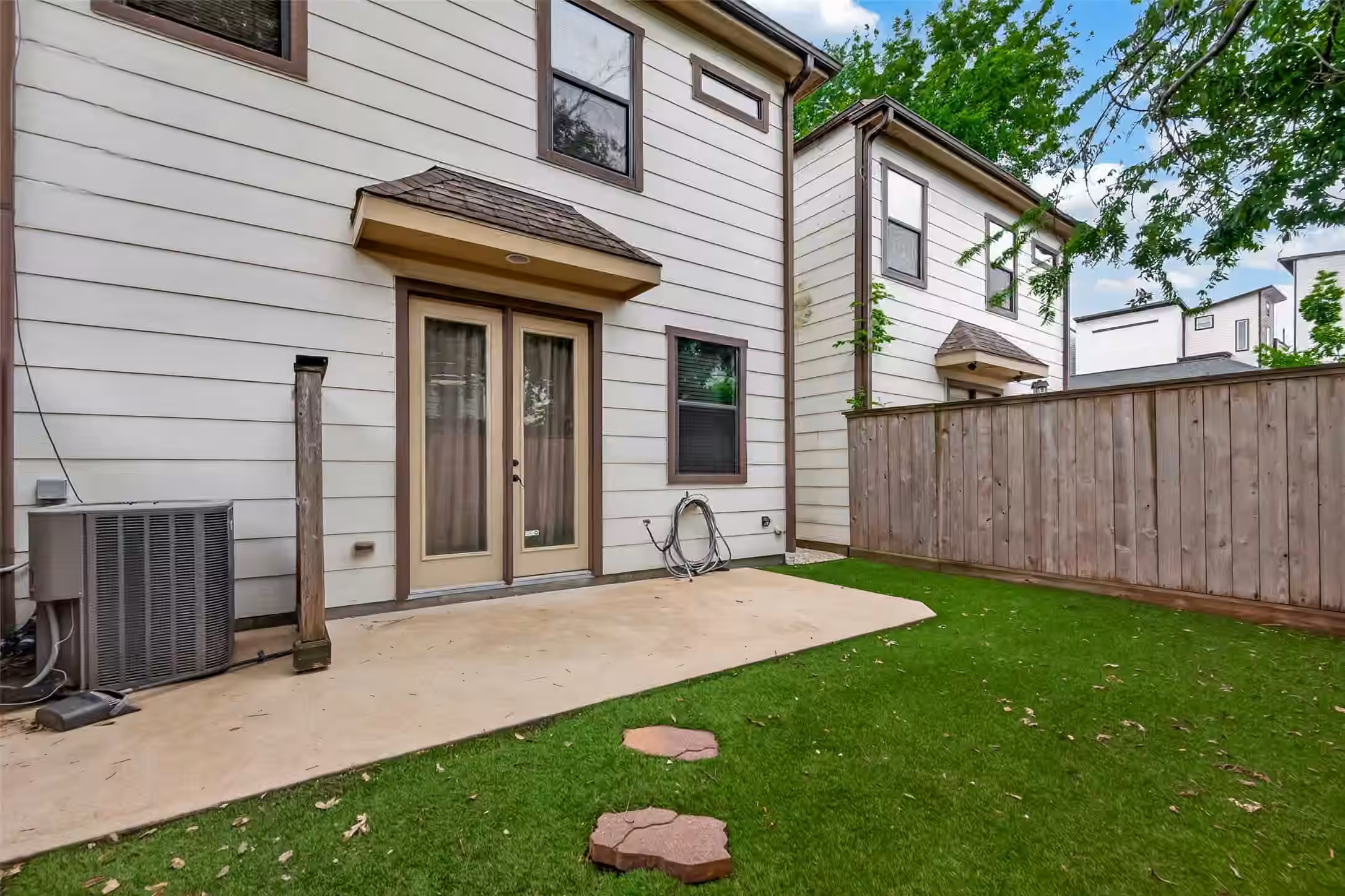 Photo 5 of 4204 ELI Street A, Houston, TX