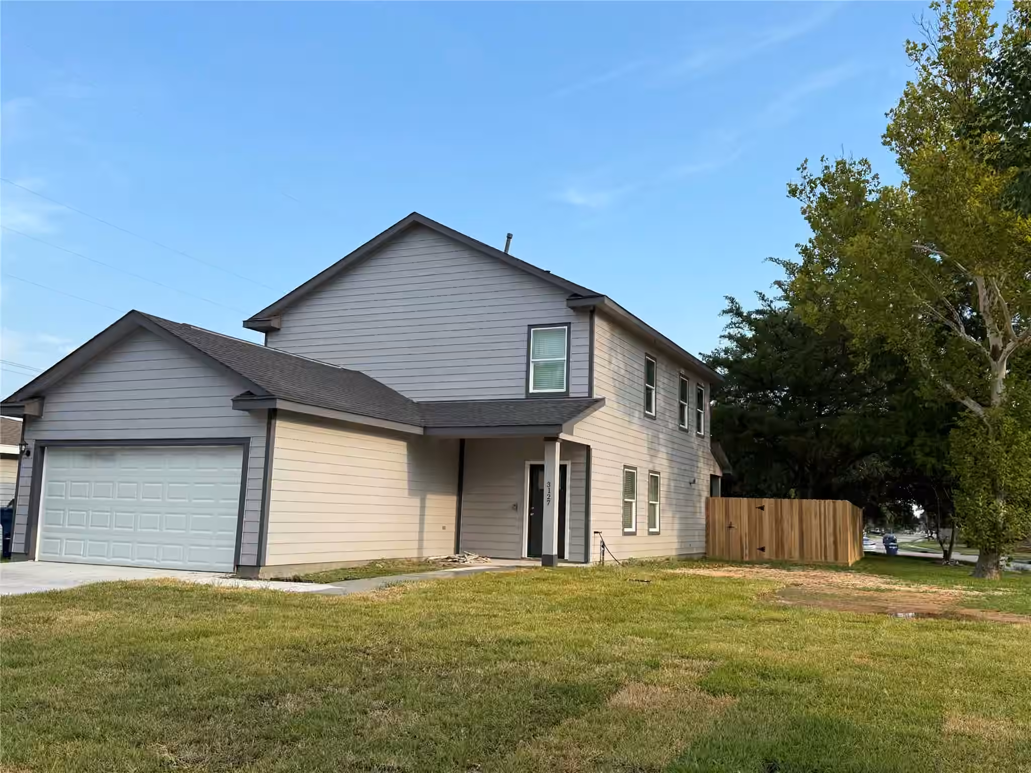 Photo of 1327 5th Avenue N, Texas City, TX