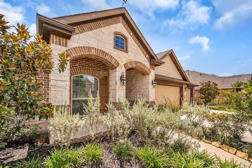 Photo 3 of 2003 Pine Ledge Road, Pearland, TX
