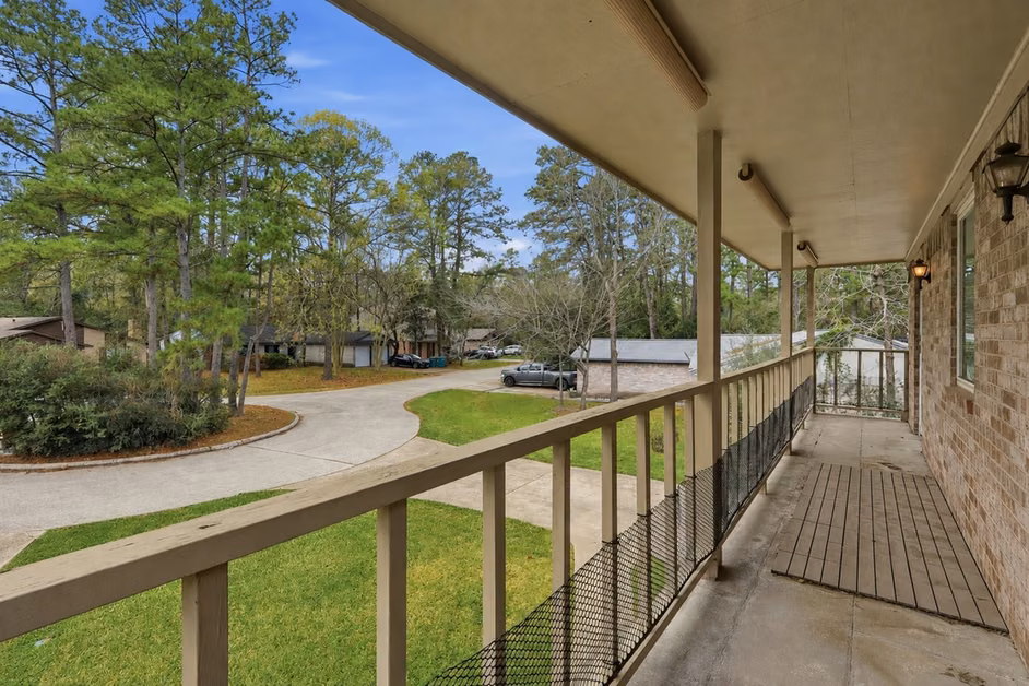 Photo 7 of 10 E Broken Oak Court, Spring, TX
