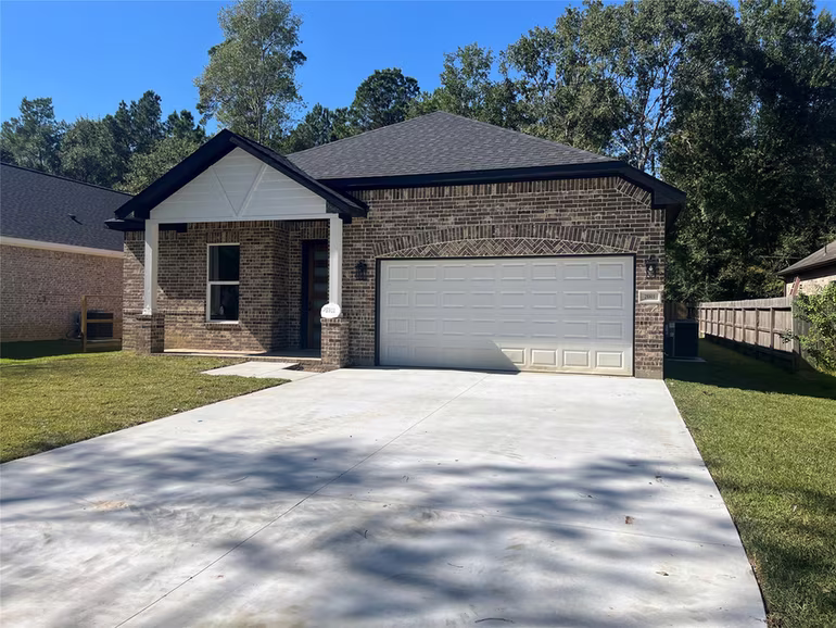 Photo of 28811 Champion Oaks Dr, Magnolia, TX